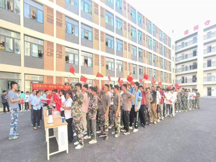 庆国庆 情满校园02.jpg