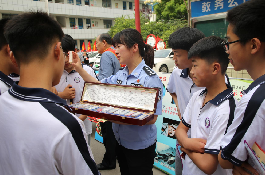 禁毒法纪念日宣传02.png