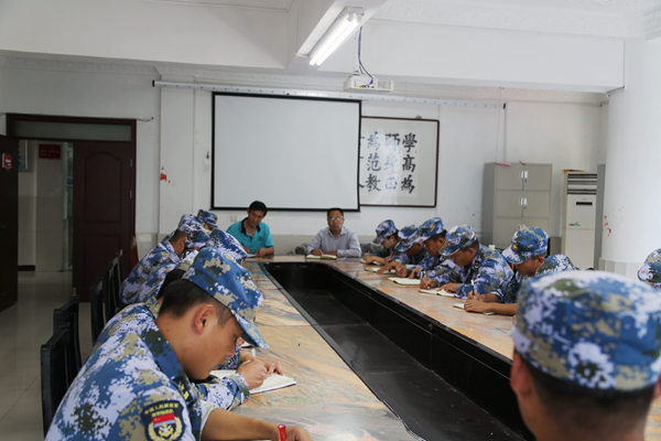 教官会议.jpg