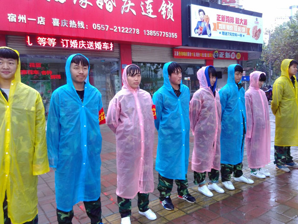 志愿者文明劝导1(1)_副本.jpg
