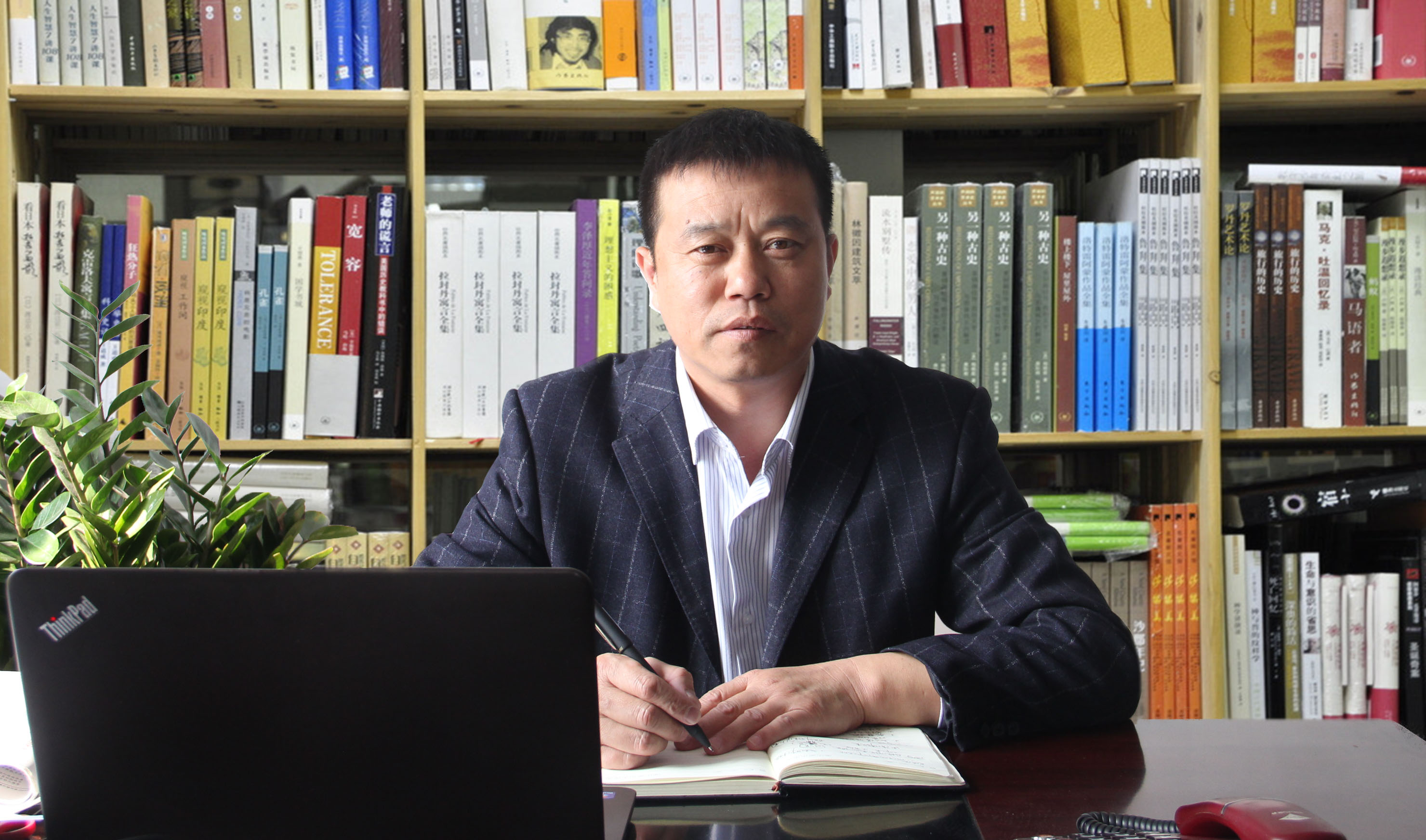 陈书记.jpg